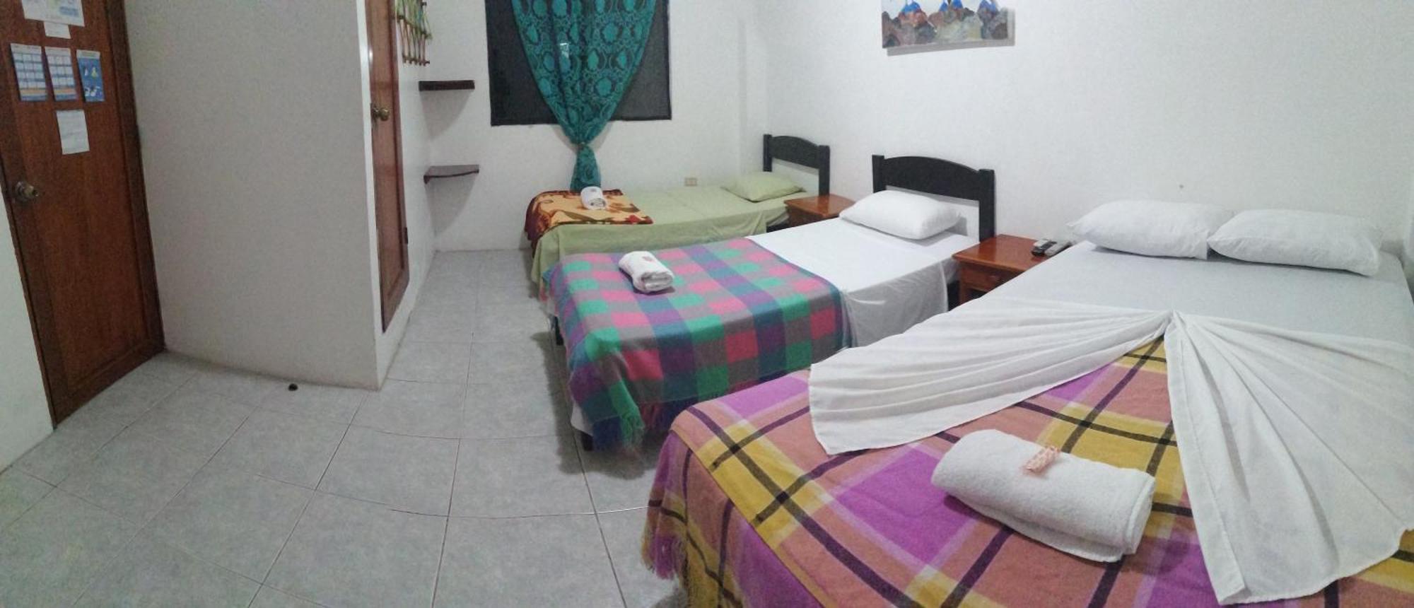 Hostal La Casa De Luis Puerto Baquerizo Moreno Exteriér fotografie