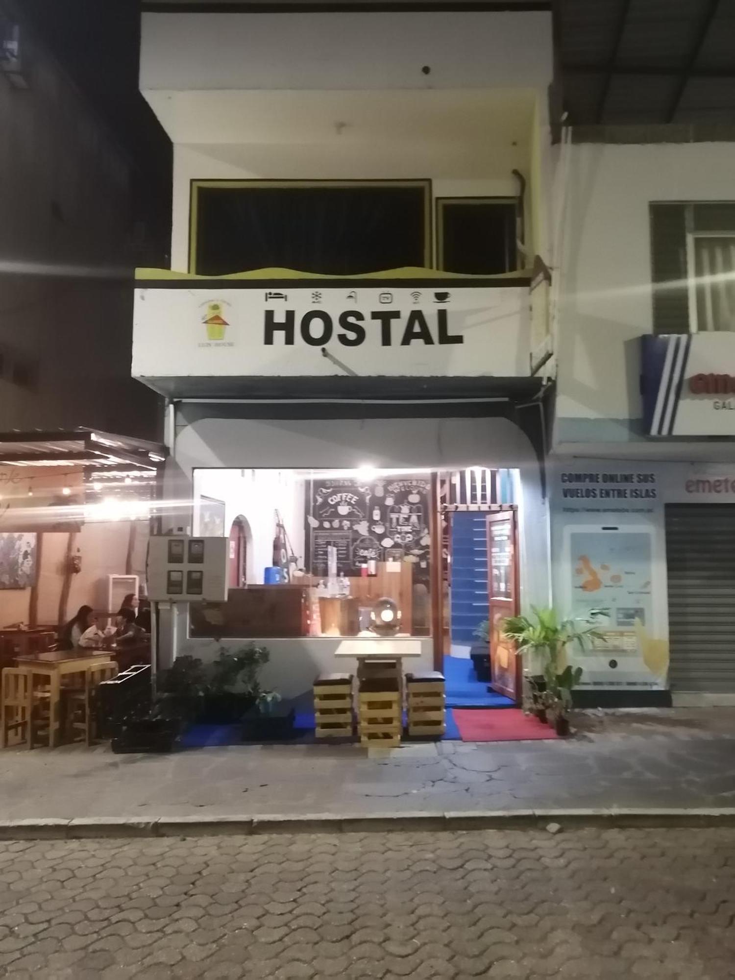 Hostal La Casa De Luis Puerto Baquerizo Moreno Exteriér fotografie