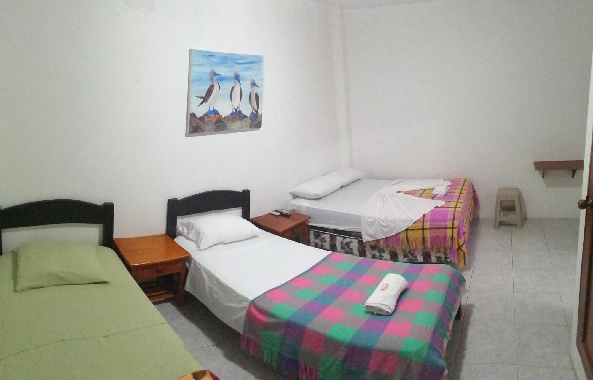 Hostal La Casa De Luis Puerto Baquerizo Moreno Exteriér fotografie