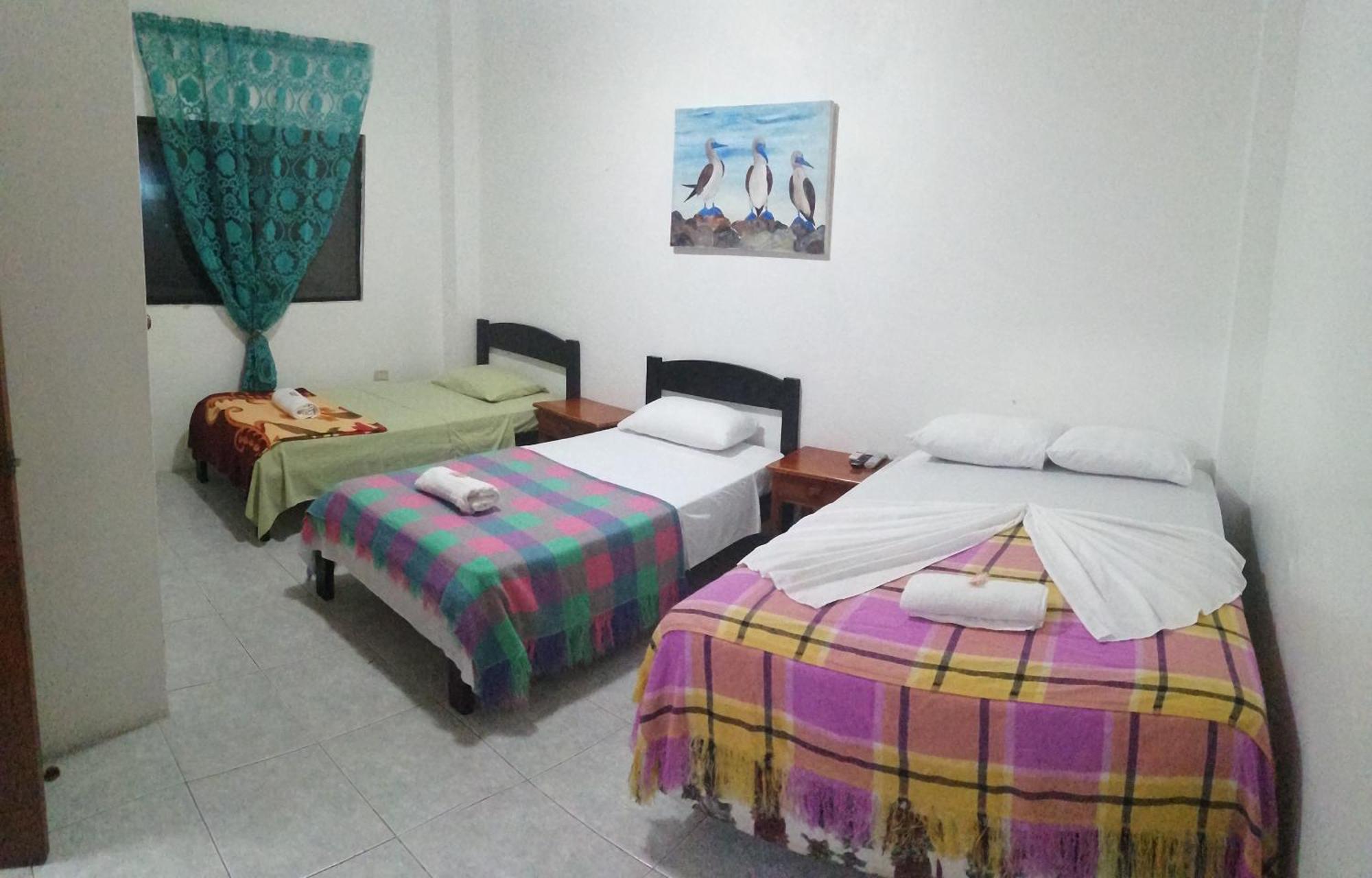 Hostal La Casa De Luis Puerto Baquerizo Moreno Exteriér fotografie