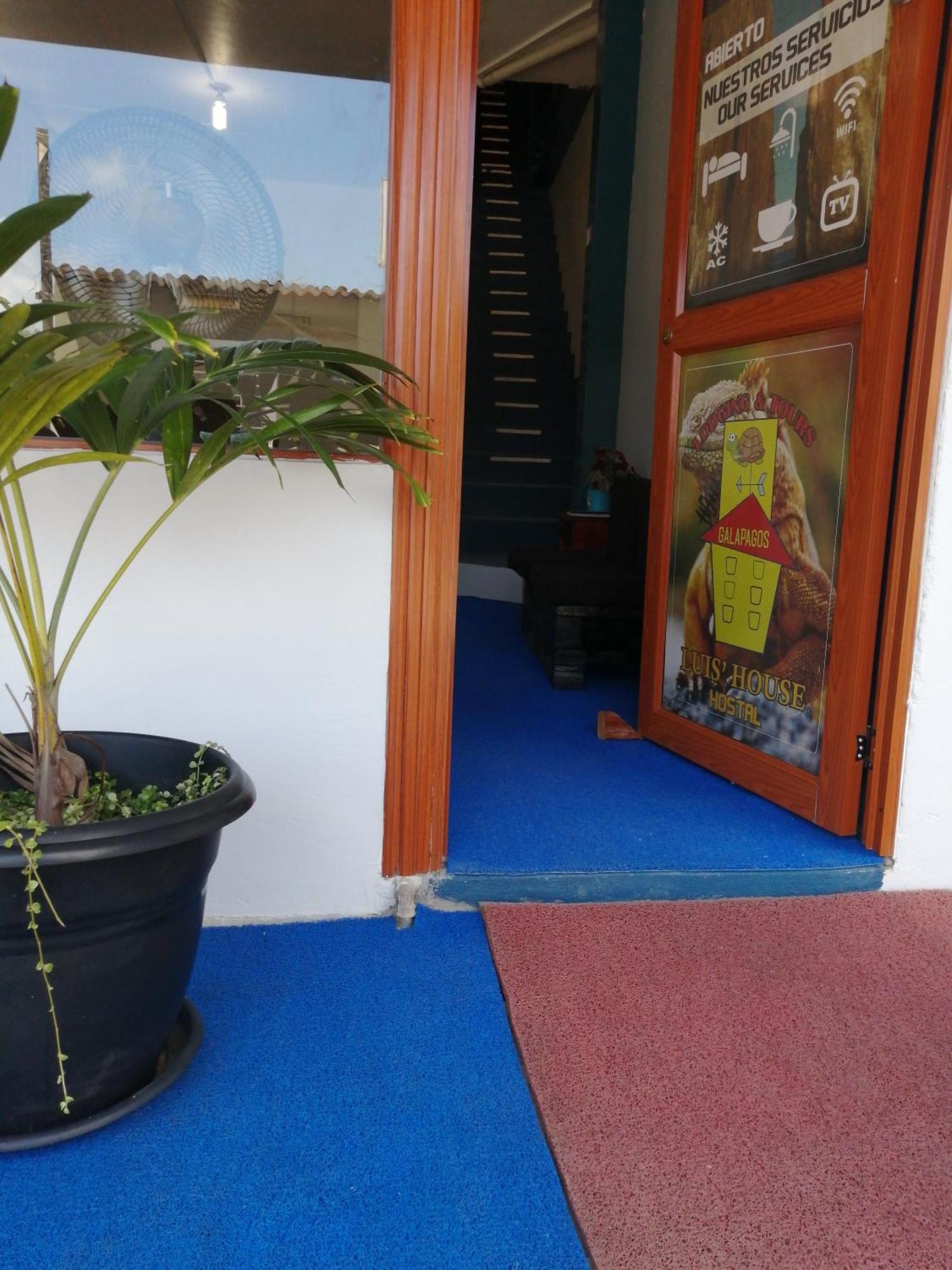 Hostal La Casa De Luis Puerto Baquerizo Moreno Exteriér fotografie